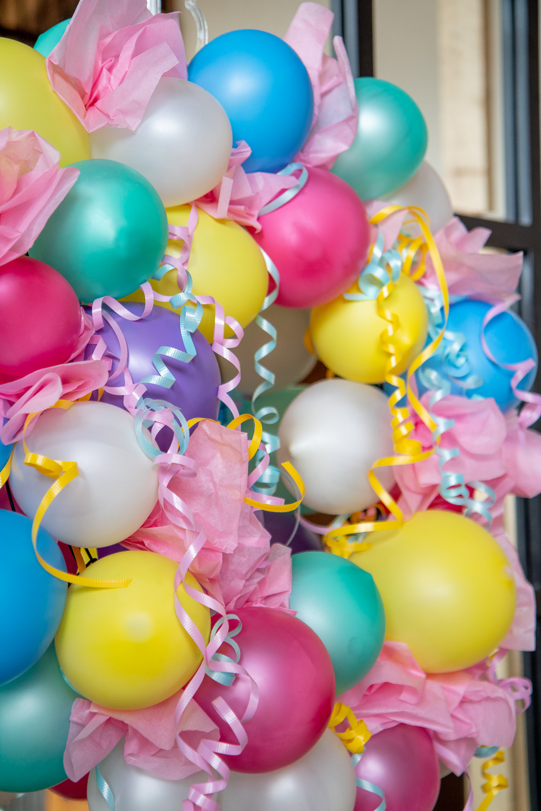 How to make a birthday balloon wreath