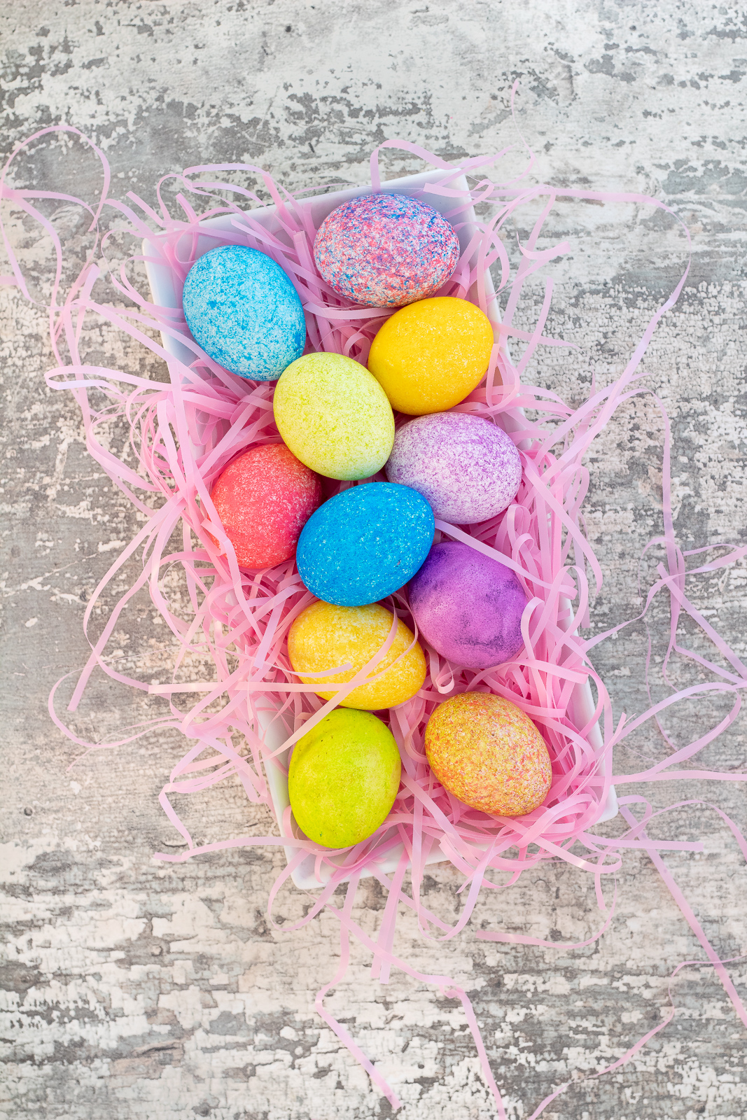 The easy no mess way to dye eggs