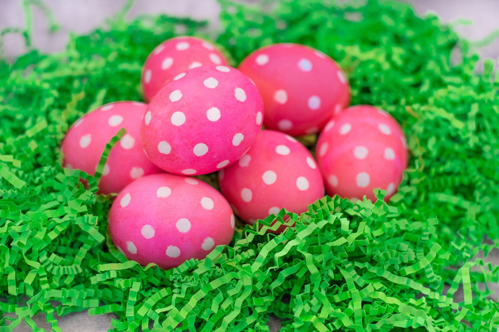 How to dye polka dot easter eggs
