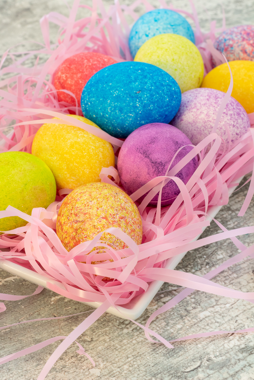 The easy no mess way to dye eggs