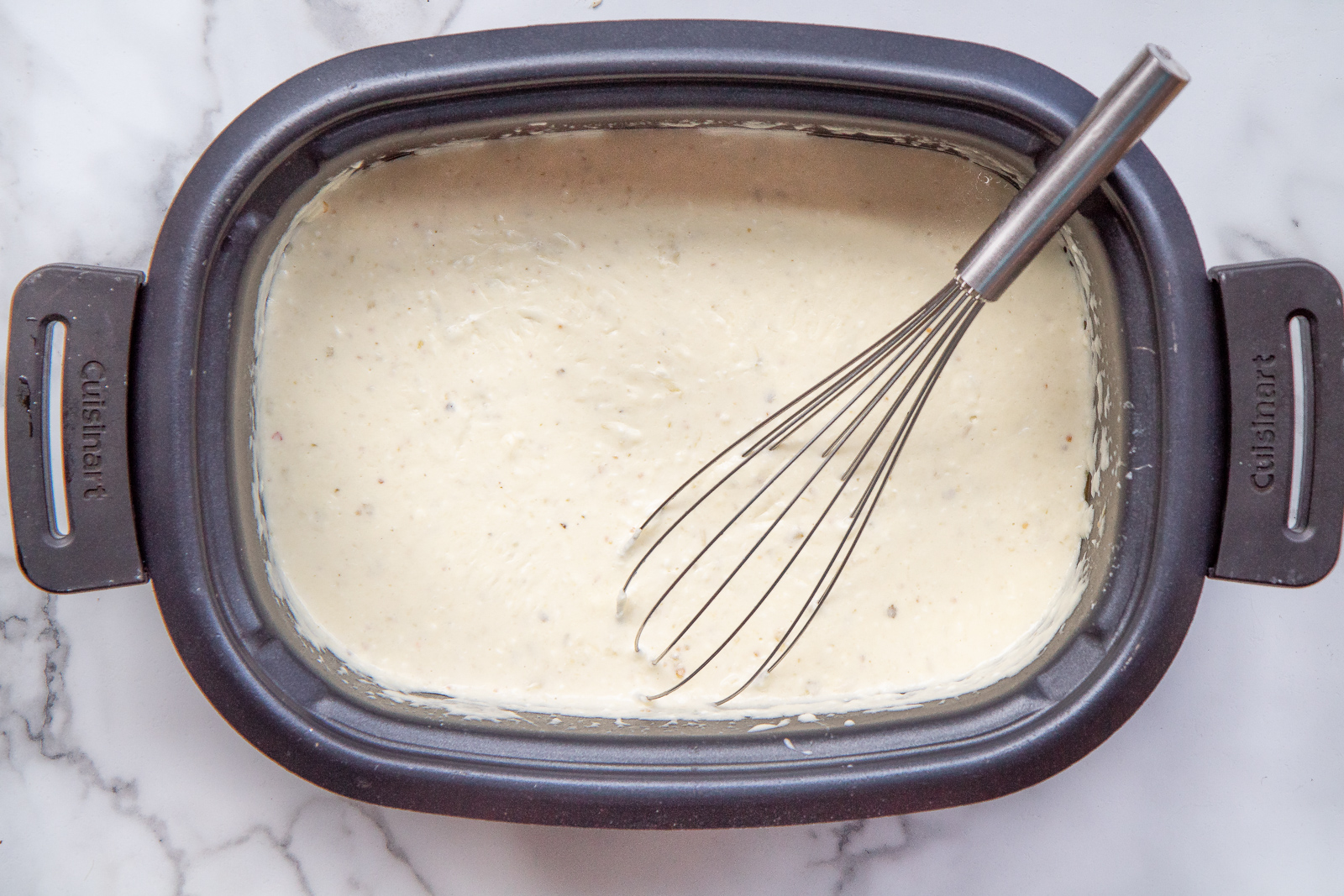 Slow cooker white queso dip